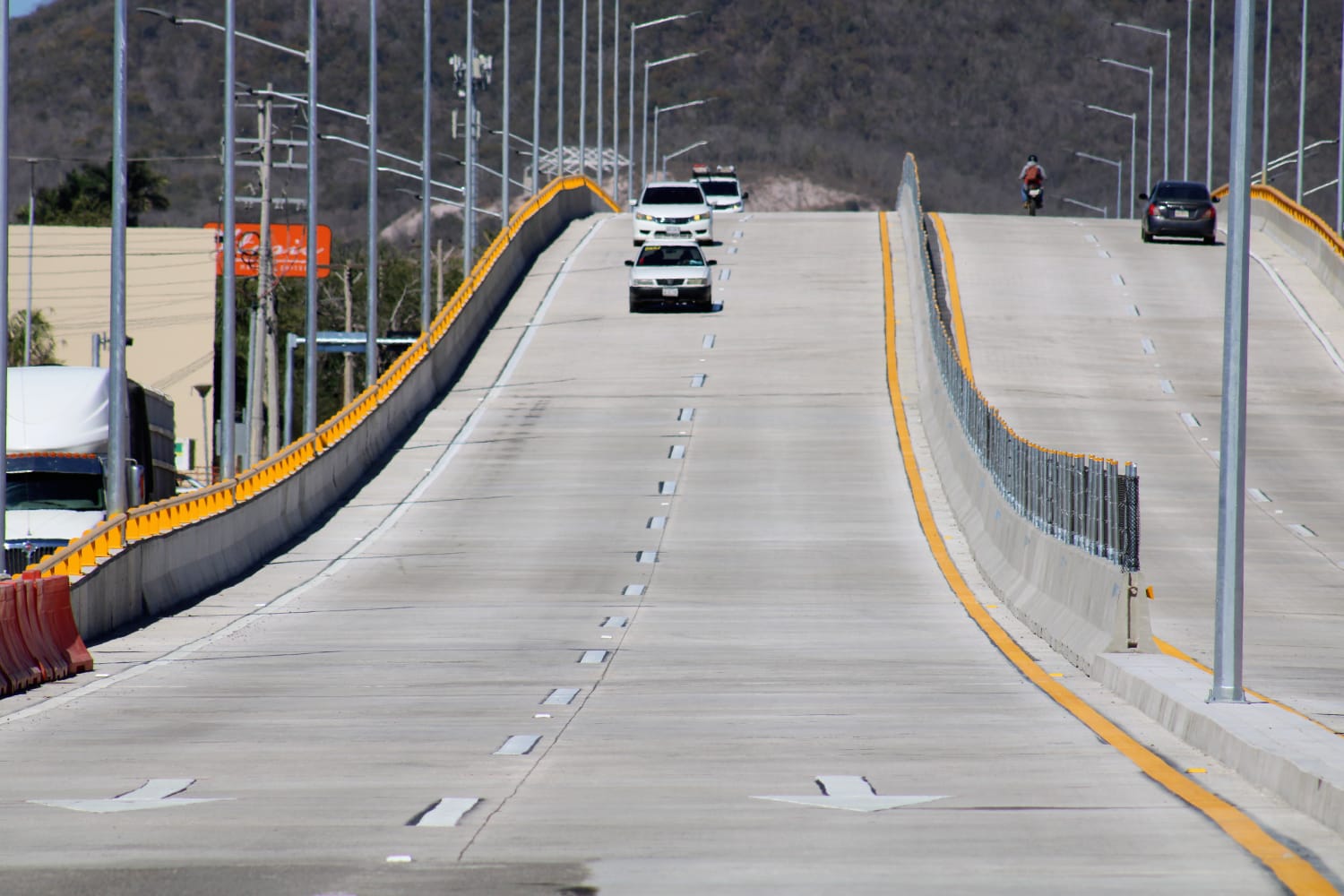 Dan a conocer avances del puente Internacional-Pérez Escobosa