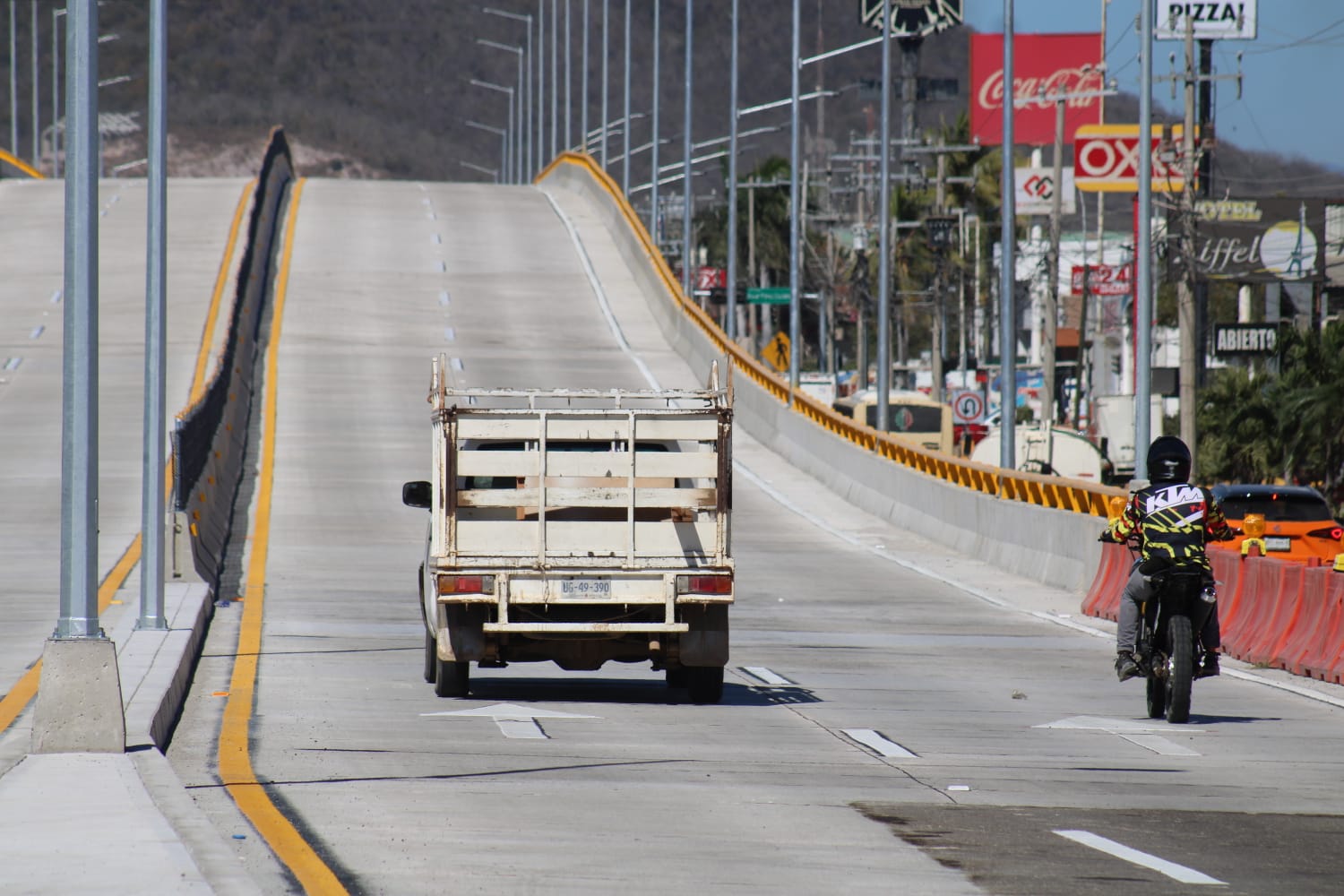 Dan a conocer avances del puente Internacional-Pérez Escobosa