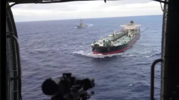 EE.UU. intercepta petrolero en el Índico por violar sanciones contra Venezuela y Cuba