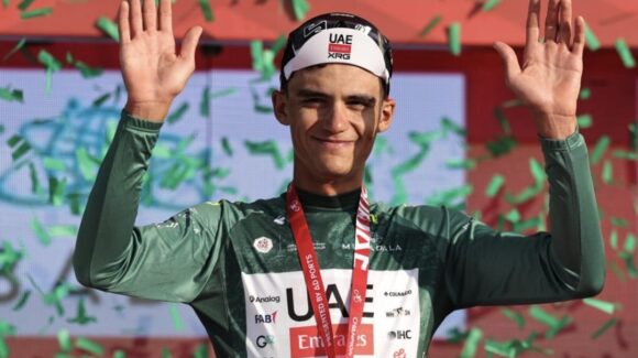 Isaac del Toro conquista el Tour UAE y hace historia para México