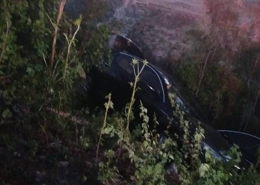 El conductor logró salir ileso del percance por fortuna