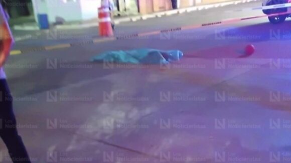 Hombre pierde la vida tras ser atropellado por un tractocamión a la salida de Los Mochis, Sinaloa