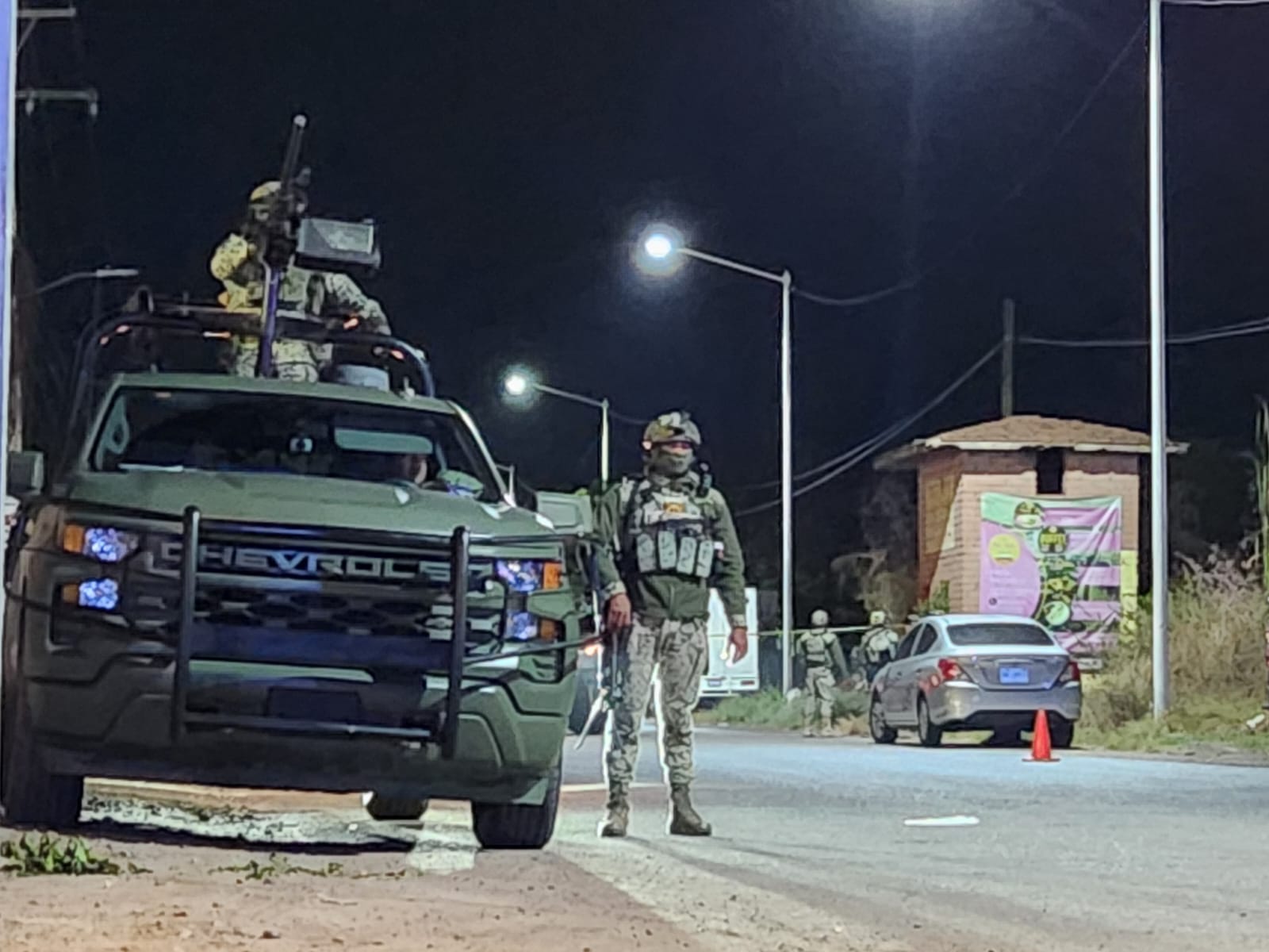 El hombre localizado sin vida quedó en calidad de desconocido en el Semefo