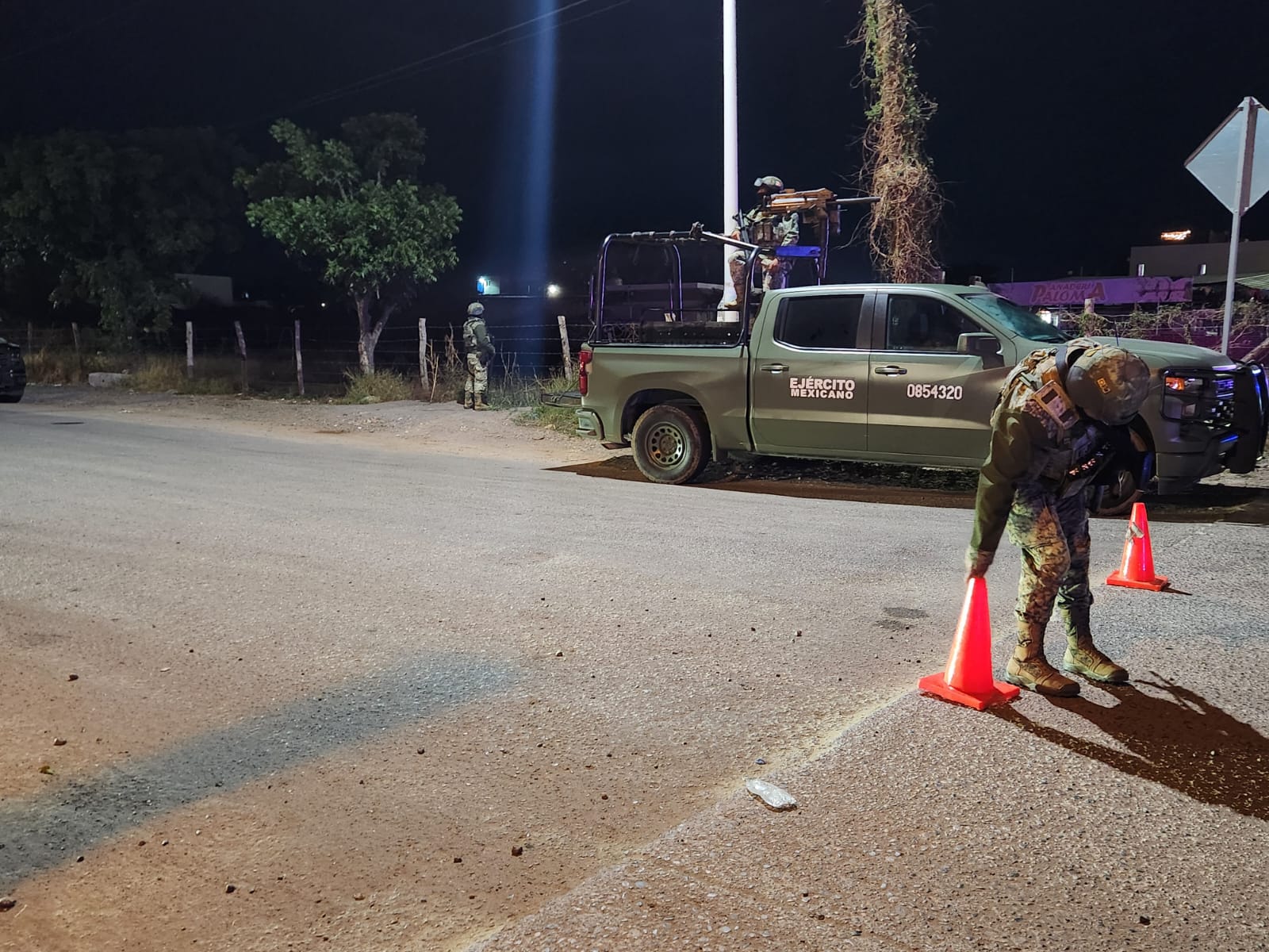 El hombre localizado sin vida quedó en calidad de desconocido en el Semefo