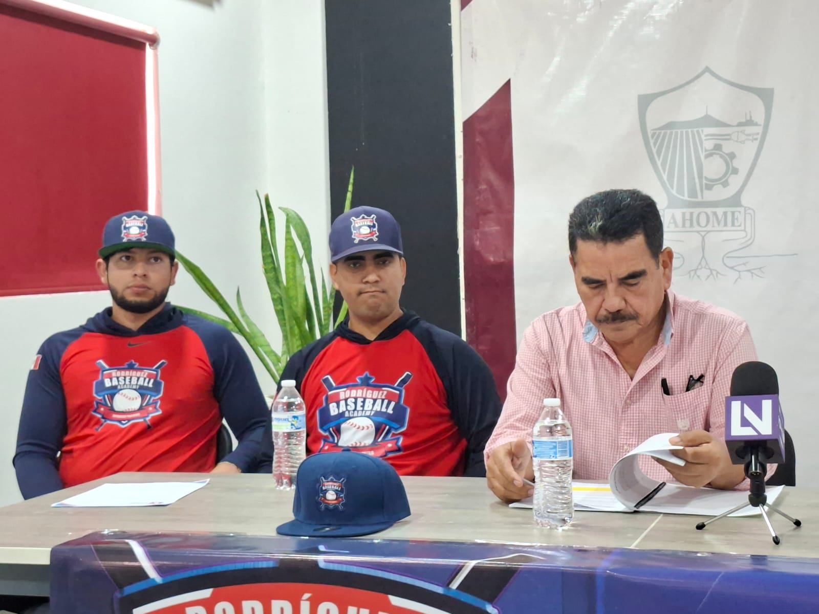 En grande pretenden celebrar el primer aniversario de la academia