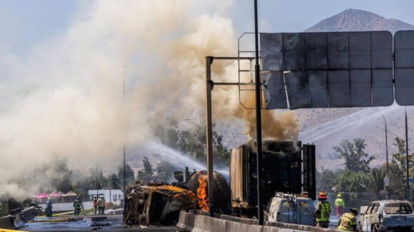 Explosión de camión con gas licuado en Santiago, Chile, deja cuatro muertos y 17 heridos