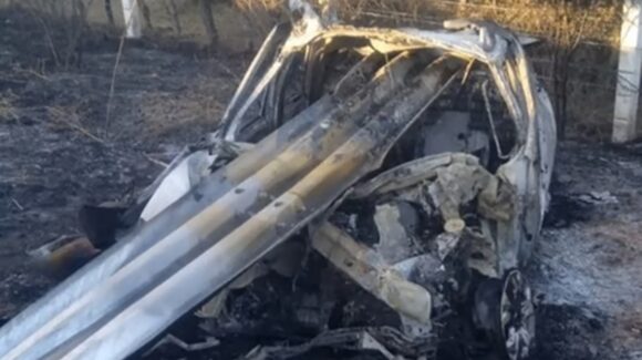 Tragedia vial en Durango: Muere hombre calcinado tras impactar contra muro de contención