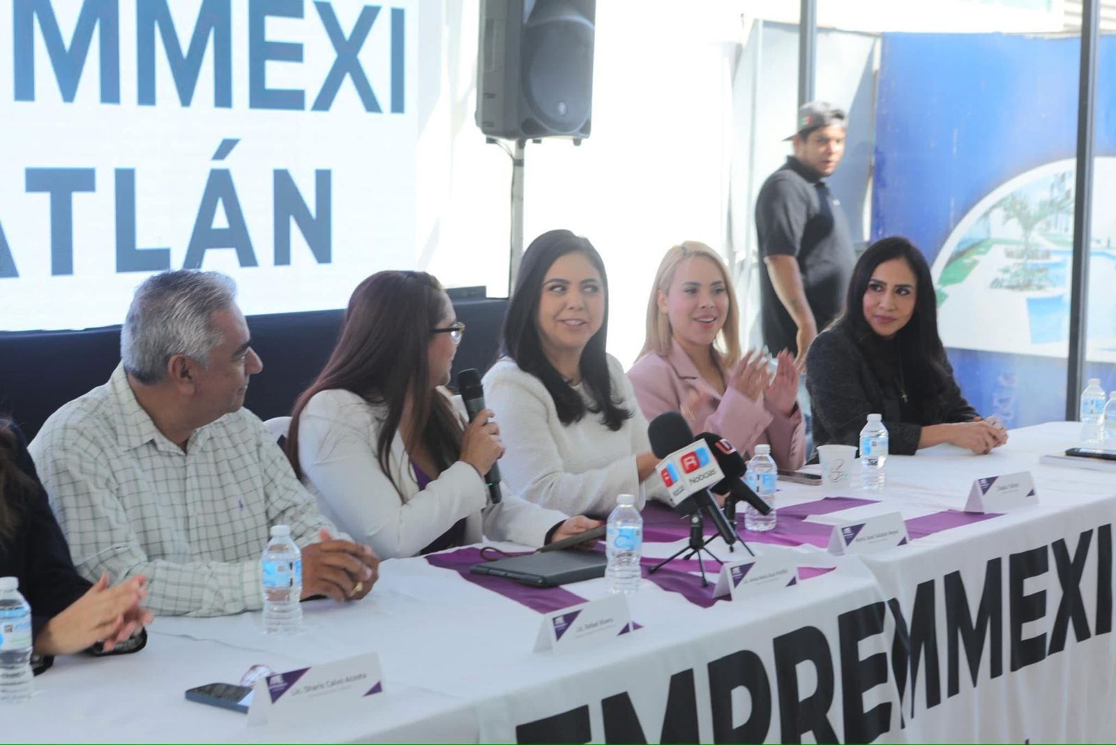 La cumbre busca empoderar a las mujeres empresarias