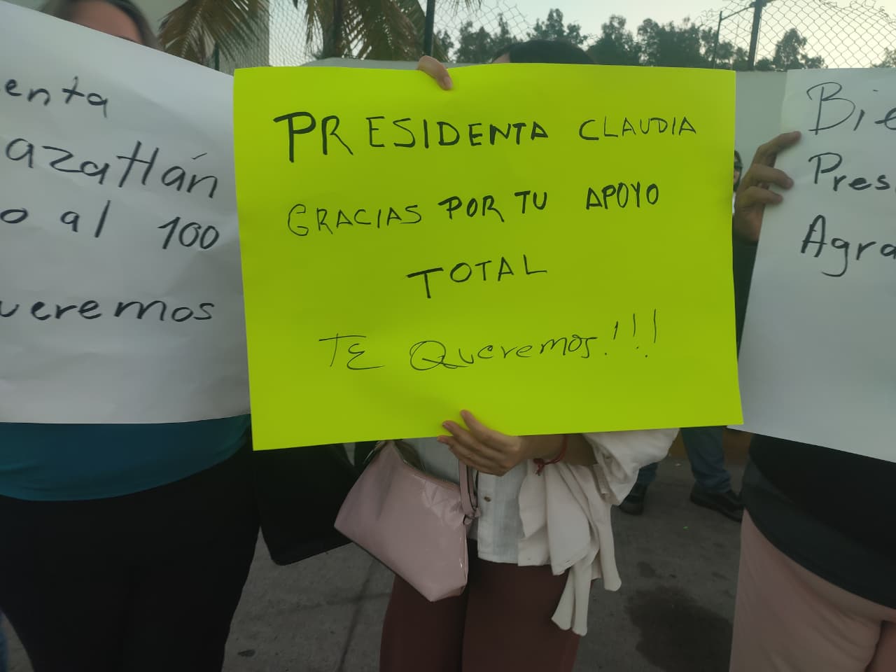 Los docentes aseguraron sentirse agradecidos con la presidente Claudia Sheinbaum