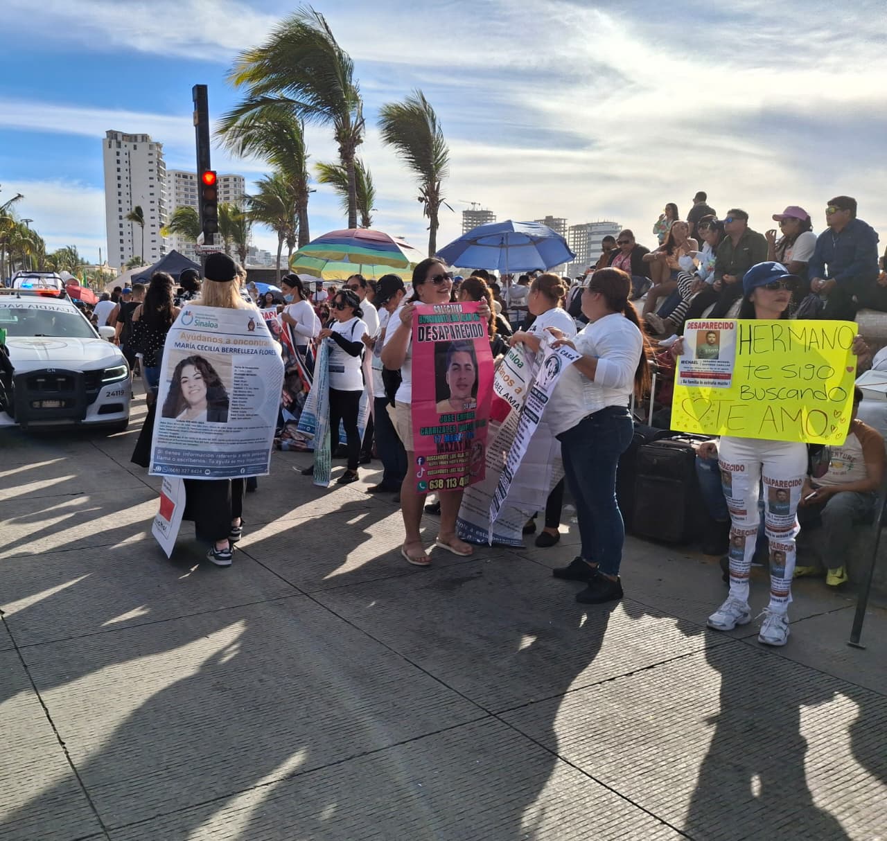Los espectadores de carnaval de Mazatlán vieron con buenos ojos la manifestación de los dolidos