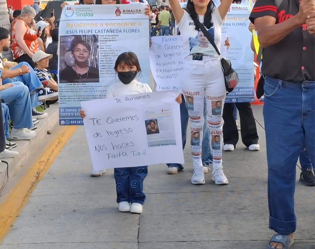 Los espectadores de carnaval de Mazatlán vieron con buenos ojos la manifestación de los dolidos