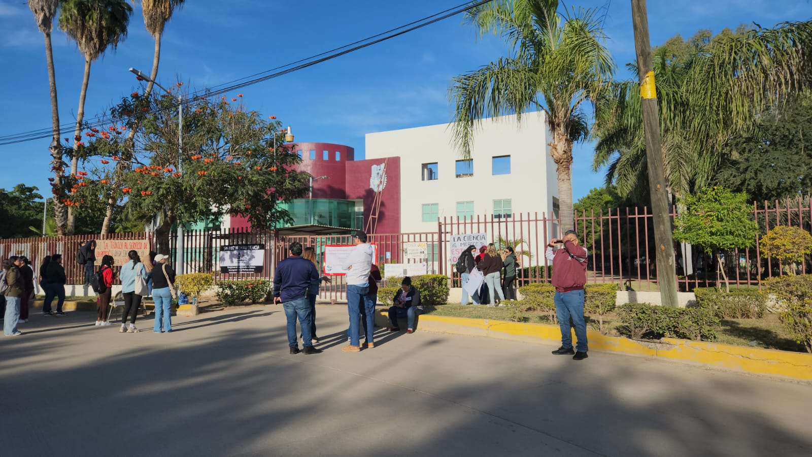 Los investigadores exigen mejores condiciones para realizar su trabajo