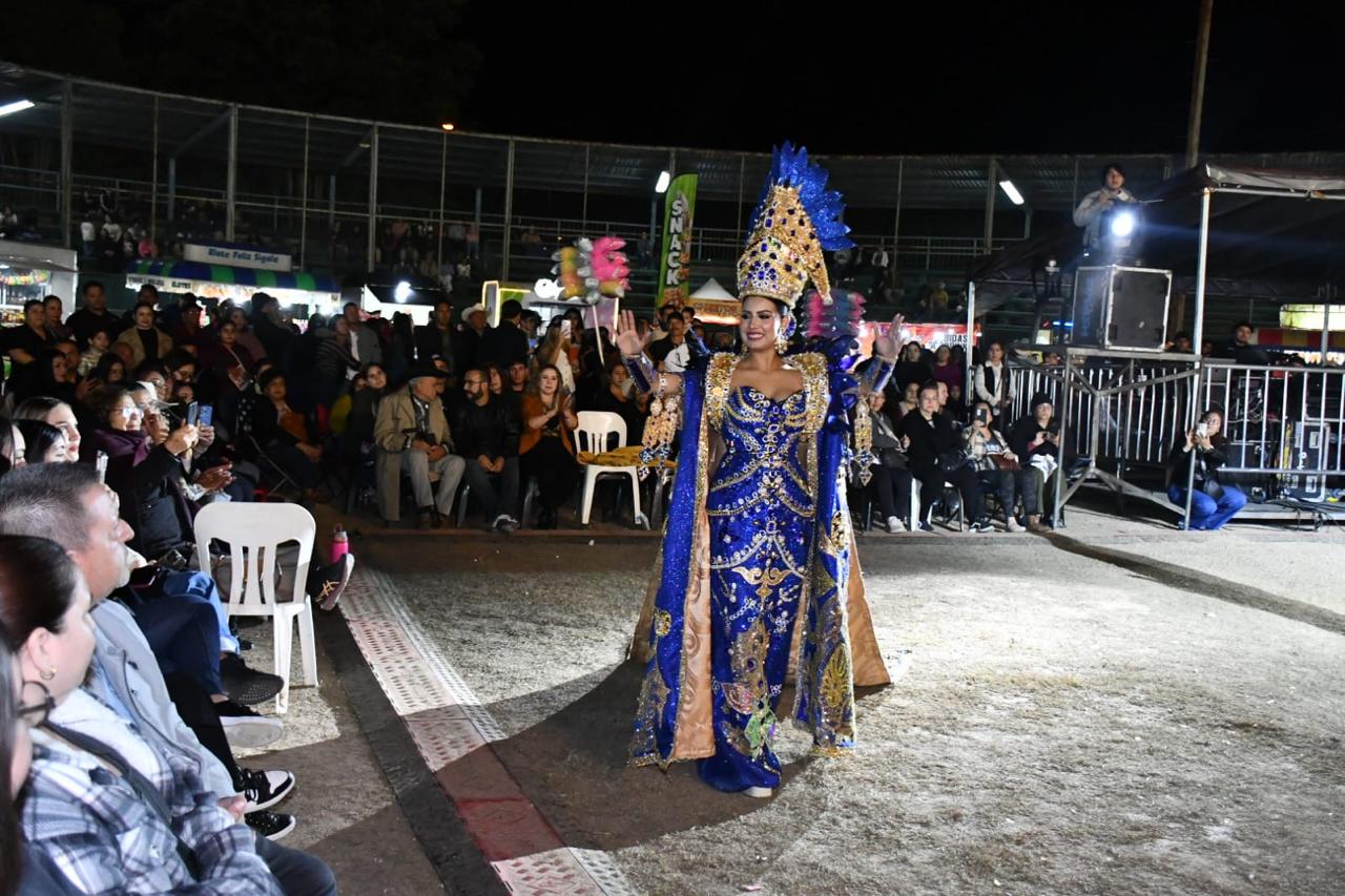 Mocorito se vistió de fiesta con la coronación de sus celebridades