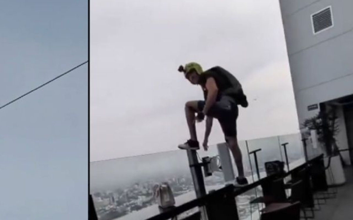 Paracaidista se lanza de rascacielos en Guadalajara