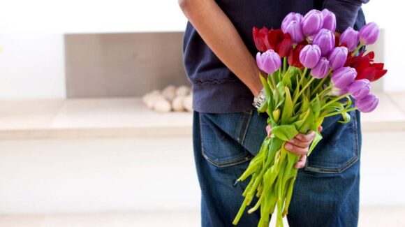 Flores que duran más para regalar en San Valentín y cómo cuidarlas
