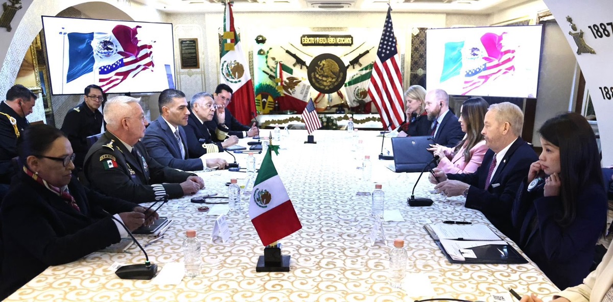 Reunión de Ronald Johnson en Palacio Nacional