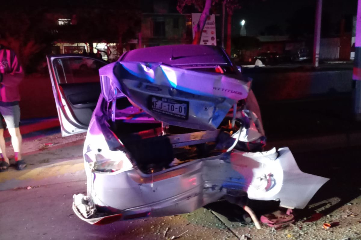 accidente entre dos vehículos en el fraccionamiento Cuauhtémoc de Los Mochis