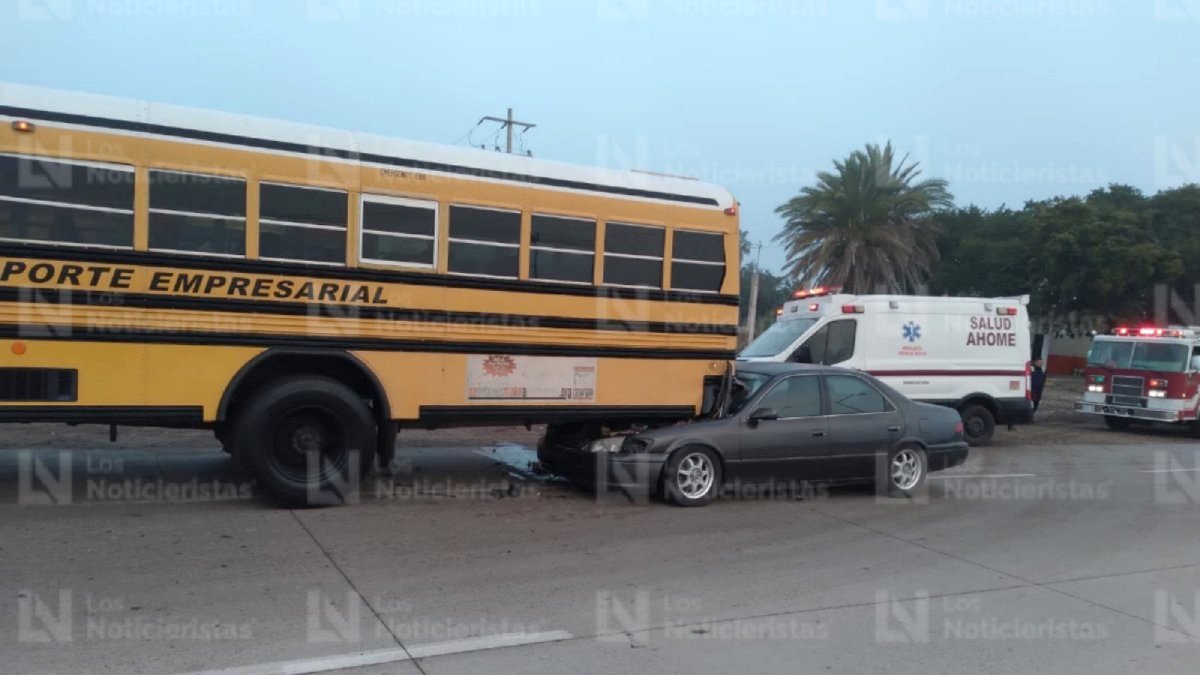 accidente de vehiculo con camion en la carretera mochis topo percance