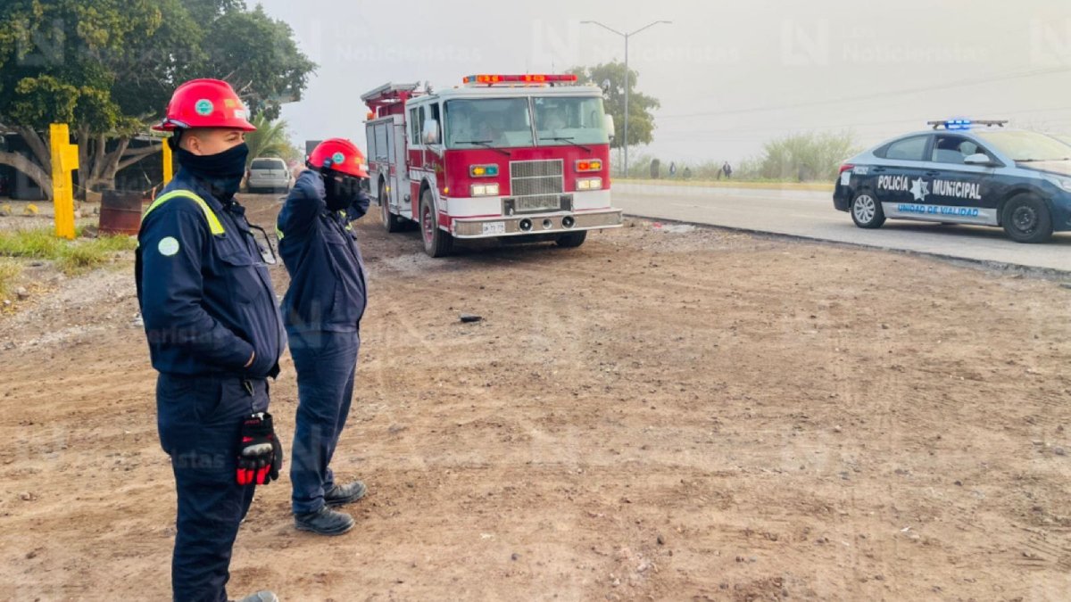 accidente de vehiculo con camion en la carretera mochis topo