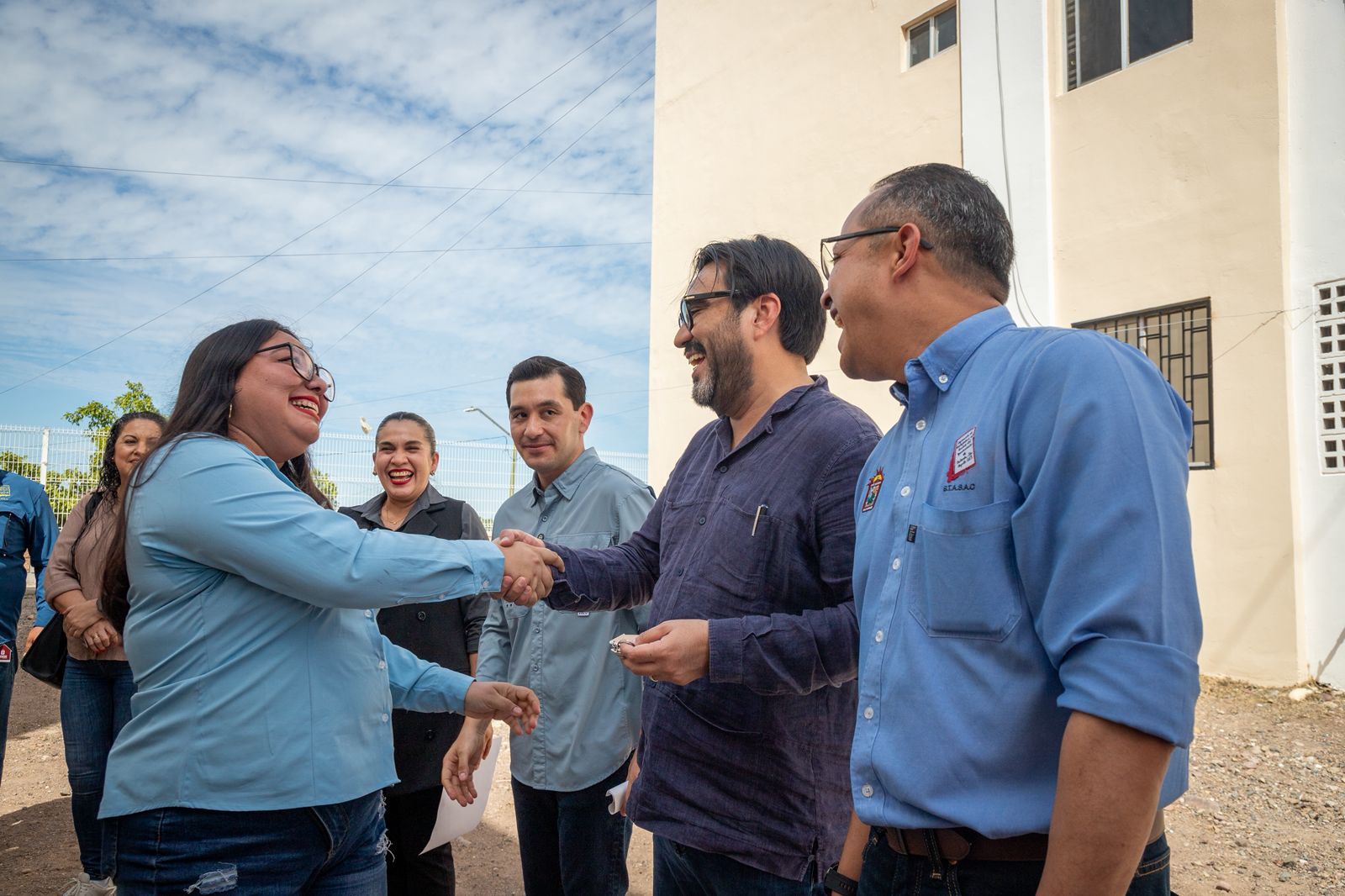 Alcalde de Culiacán entrega viviendas a sindicalizados del Ayuntamiento