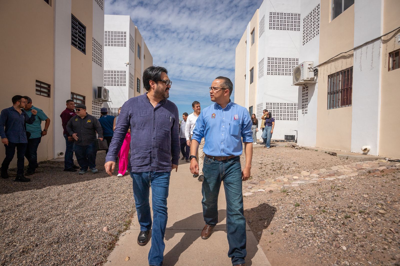 Alcalde de Culiacán entrega viviendas a sindicalizados del Ayuntamiento