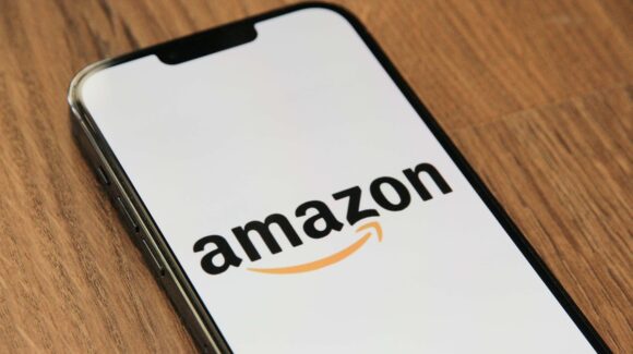 ¿Quieres ‘entrarle’ al mercado del e-commerce? Amazon ajusta comisiones para los vendedores en México