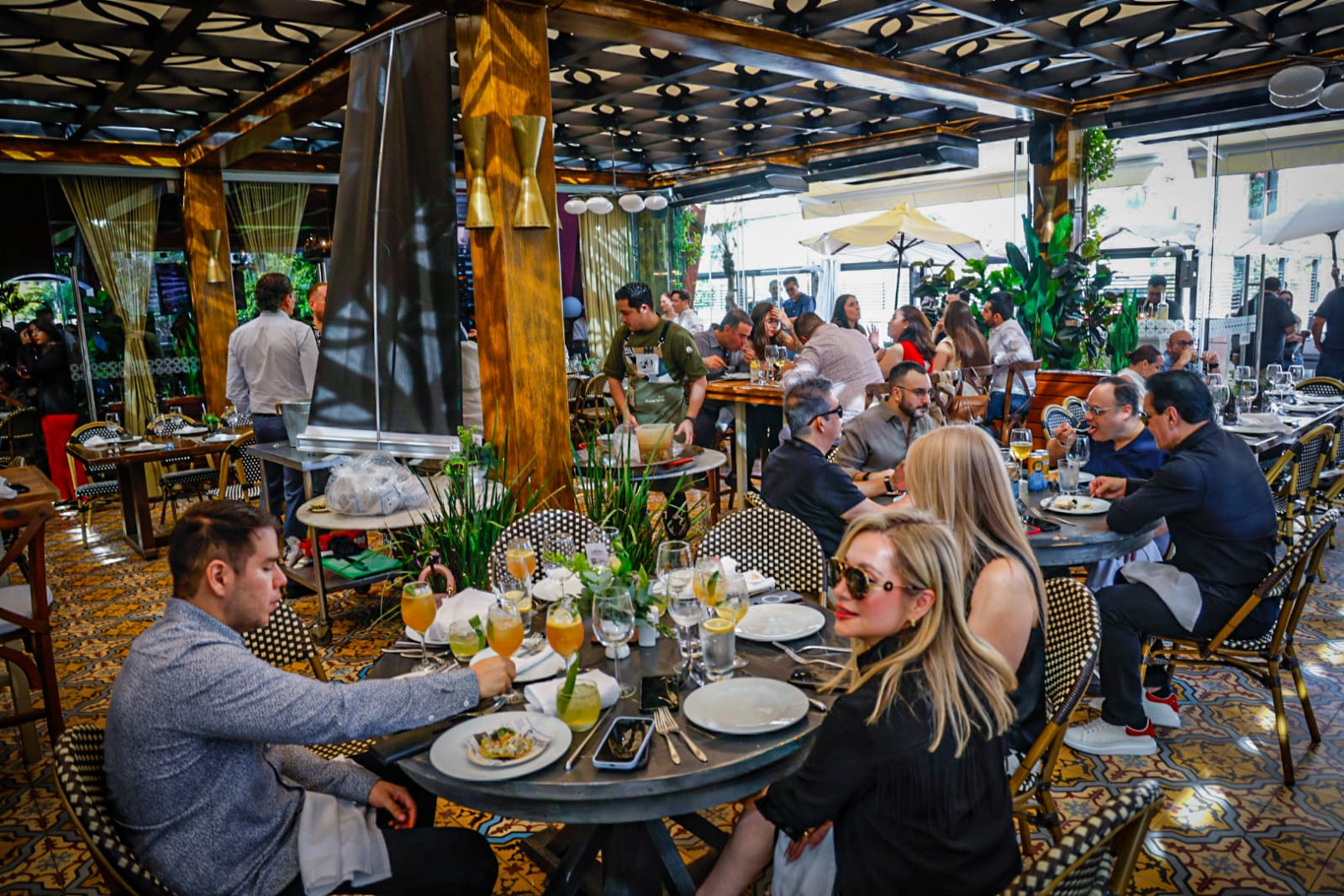 Festejan el 20 aniversario de Cayena Restaurante en Culiacán, Sinaloa