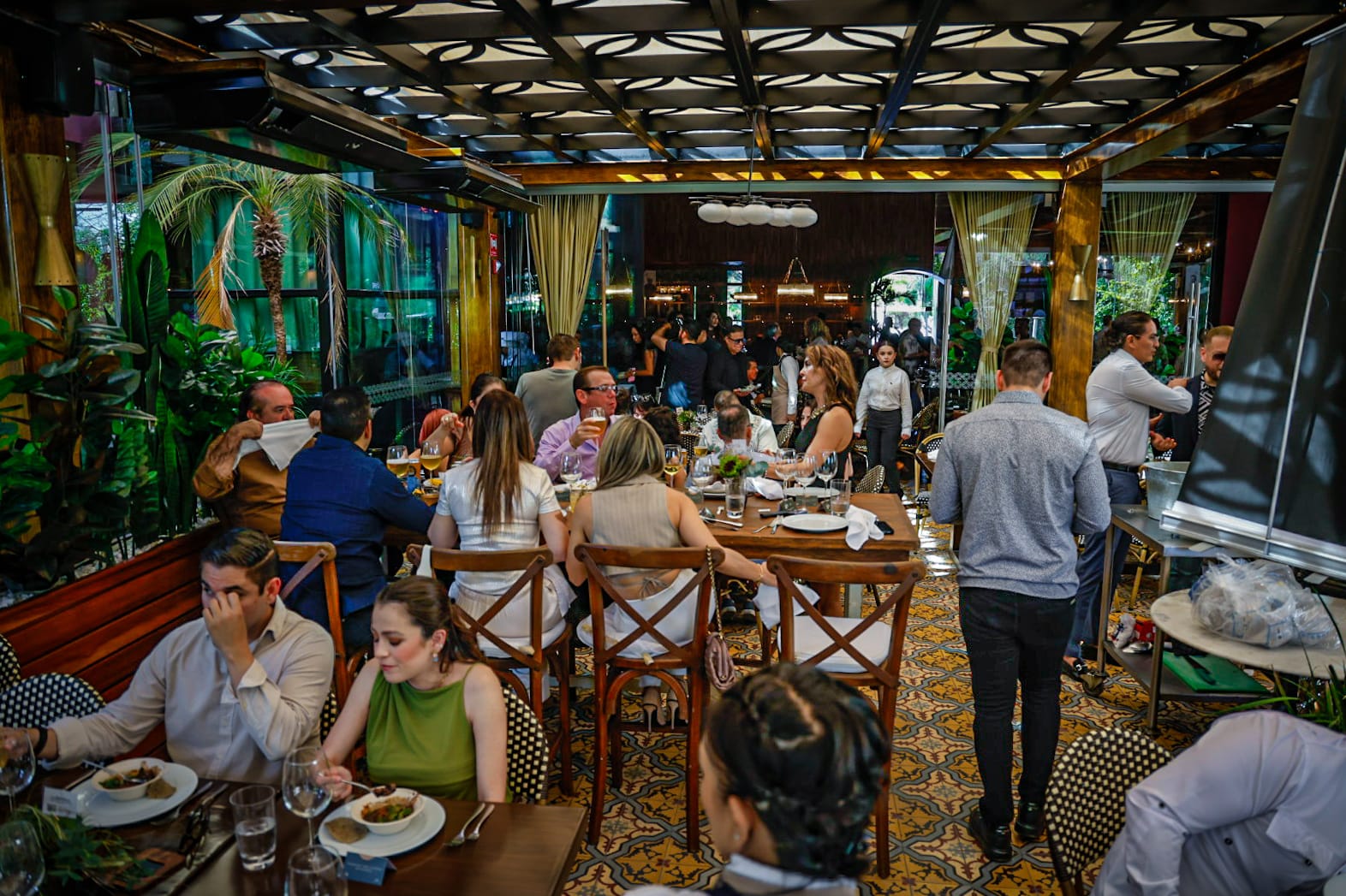 Festejan el 20 aniversario de Cayena Restaurante en Culiacán, Sinaloa