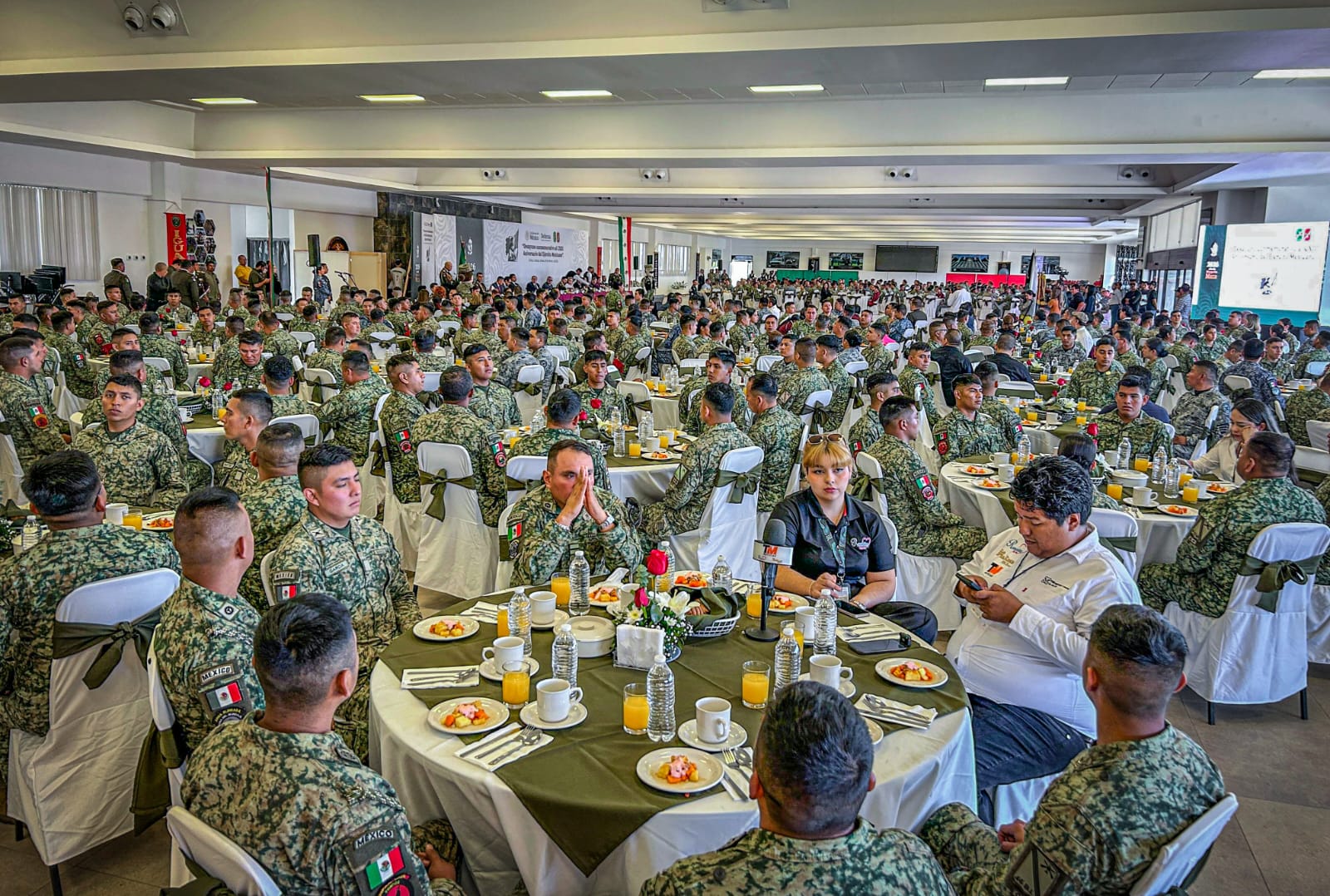 Personal militar en celebración de Aniversario del Ejército Mexicano