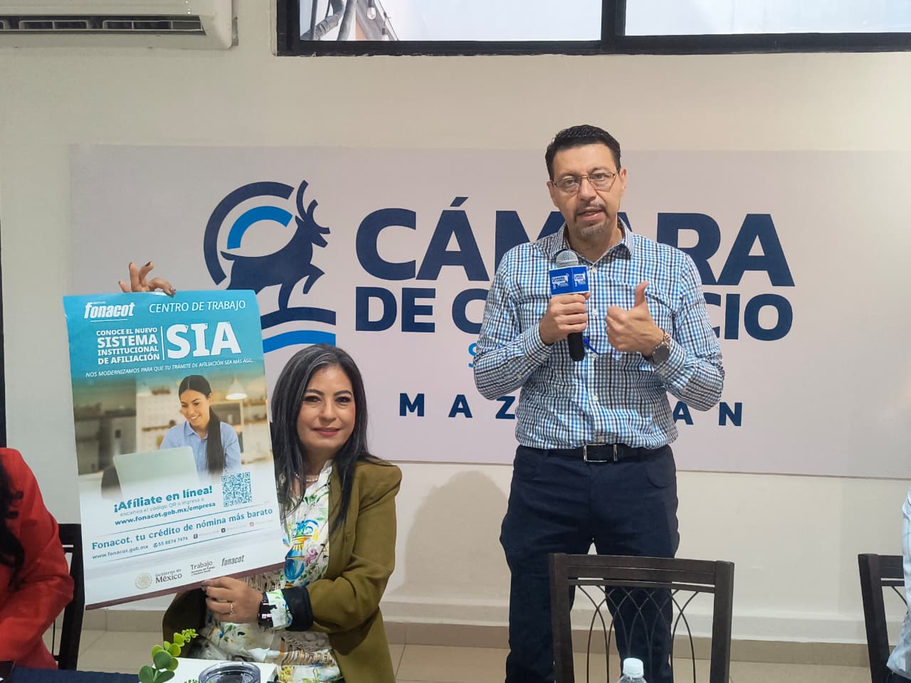 Anuncio de convenio entre Canaco Mazatlán y Fonacot