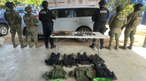 Aseguran armas, municiones y un vehículo robado durante operativo interinstitucional en Mazatlán, Sinaloa