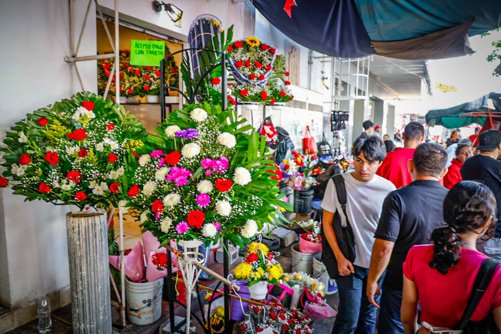 Arreglos de flores de venta en el Centro de Culiacán