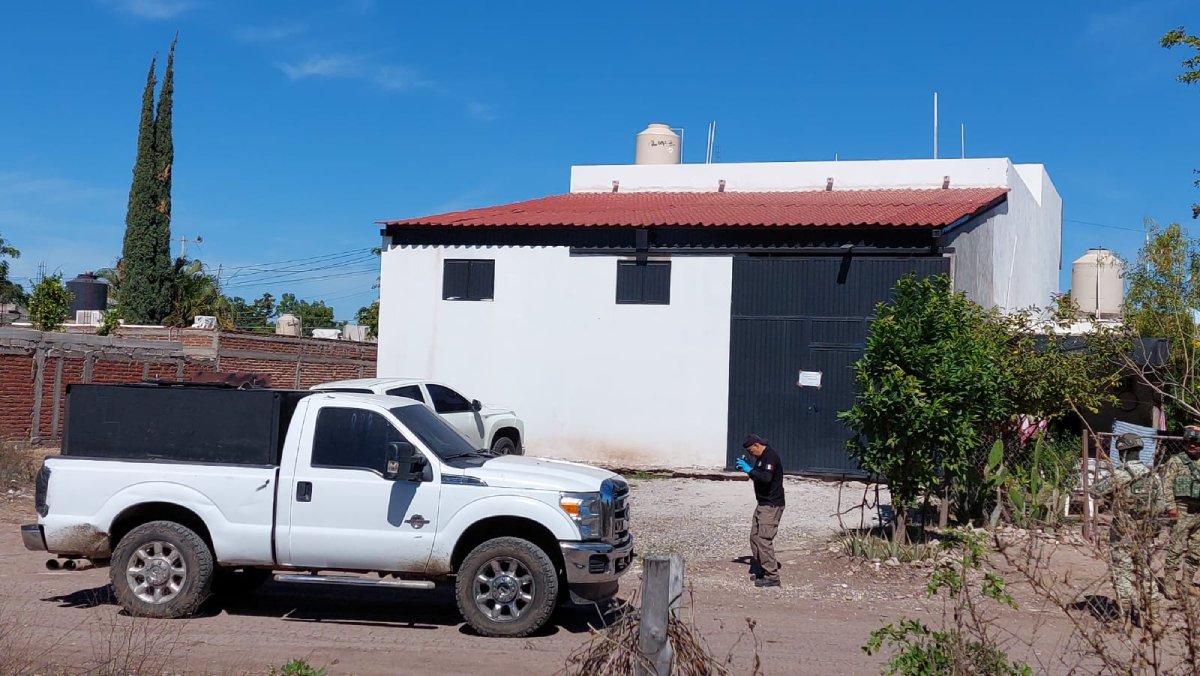 asegura fge dos camionetas con blindaje artesanal tras cateo en guamuchil sinaloa