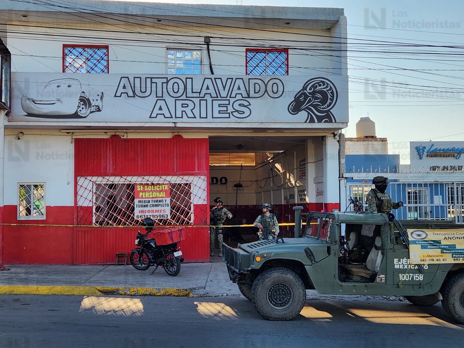 Asesinan a balazos a joven trabajador de autolavado en Villa Colonial, en Culiacán