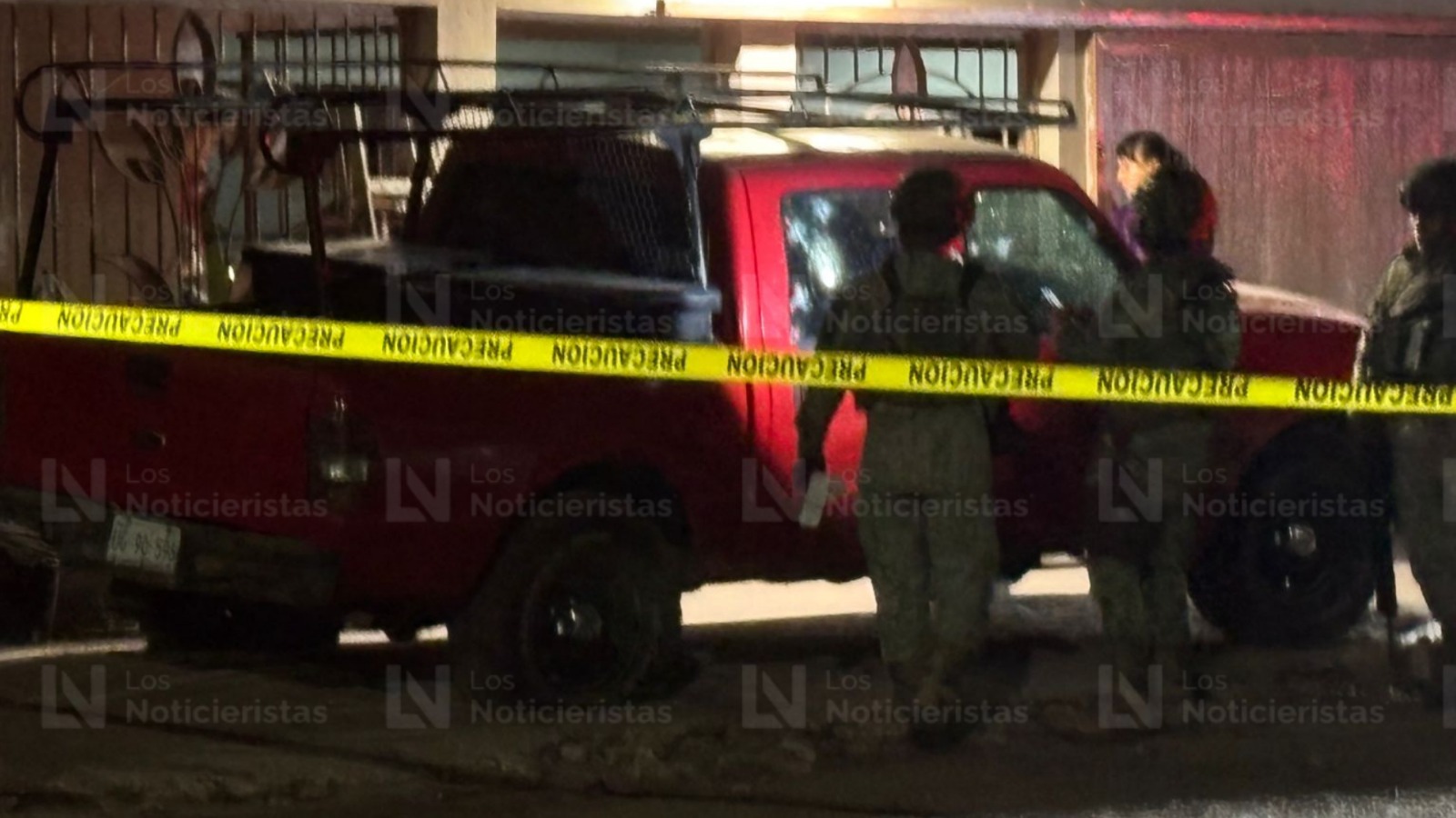 Ataque a balazos contra domicilio deja una mujer herida y carros dañados en la colonia 21 de Marzo, de Culiacán