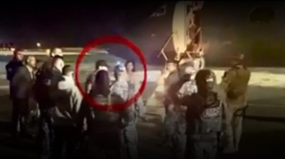 Nodal y Ángela Aguilar vivieron de cerca la balacera cerca de su rancho; autoridades los escoltaron para tomar un avión (video)