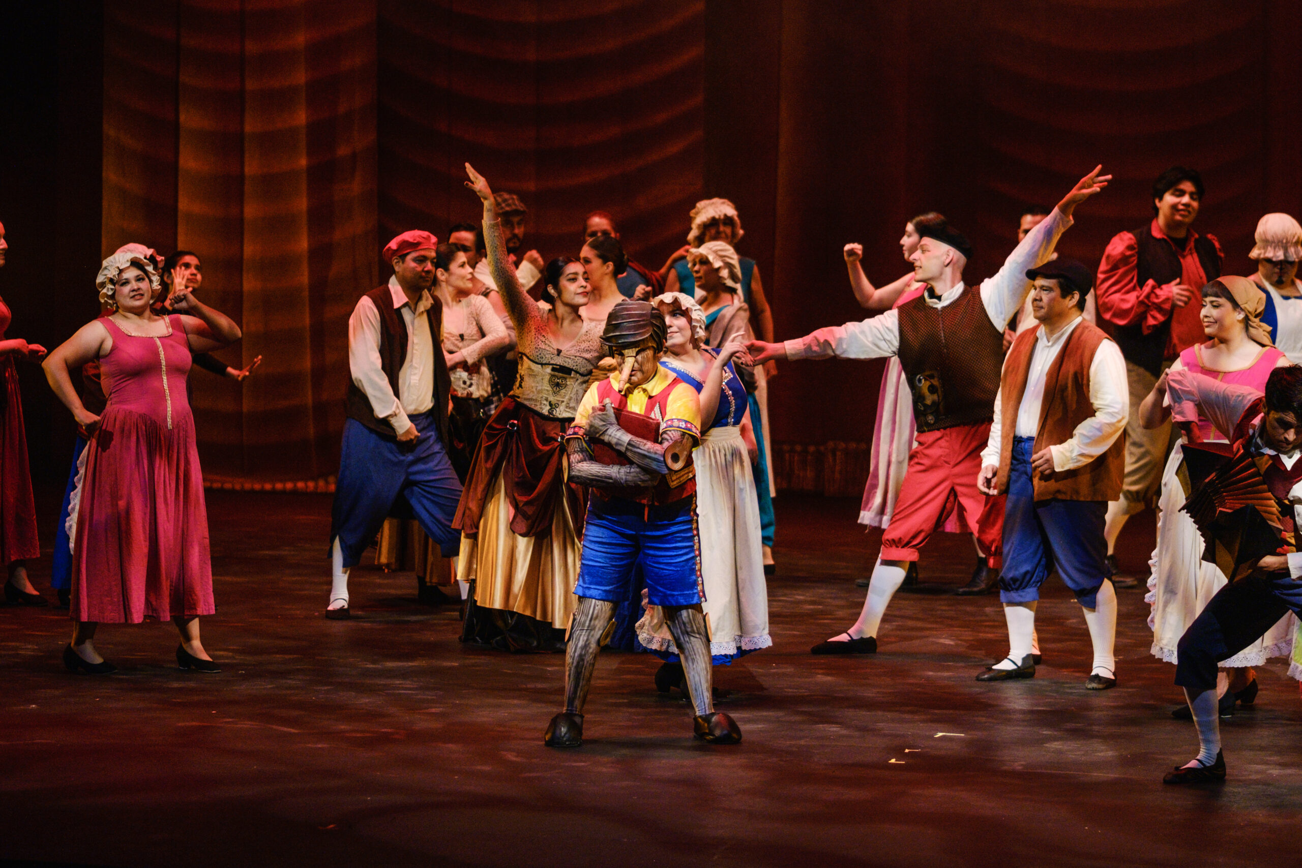 Aventuras de Pinocho cautiva al público en el Teatro Pablo de Villavicencio