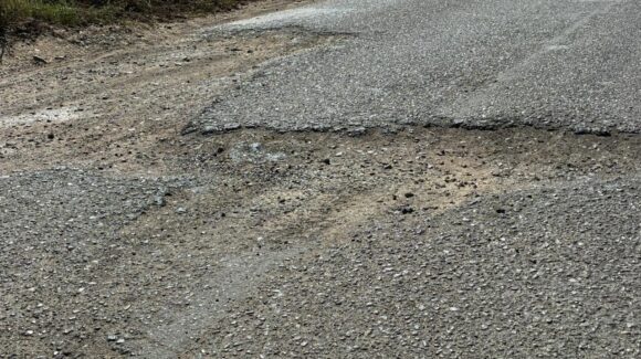 Mal estado de la carretera de San Luis a Bachomobampo 1 y 2 están en otras instancias, el municipio gestiona: alcalde de Ahome