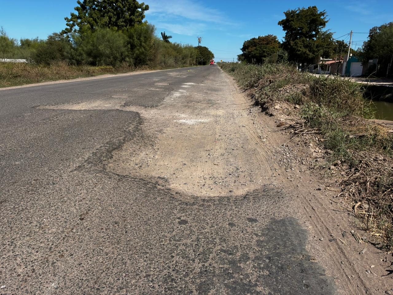Baches libramiento oriente de Los Mochis