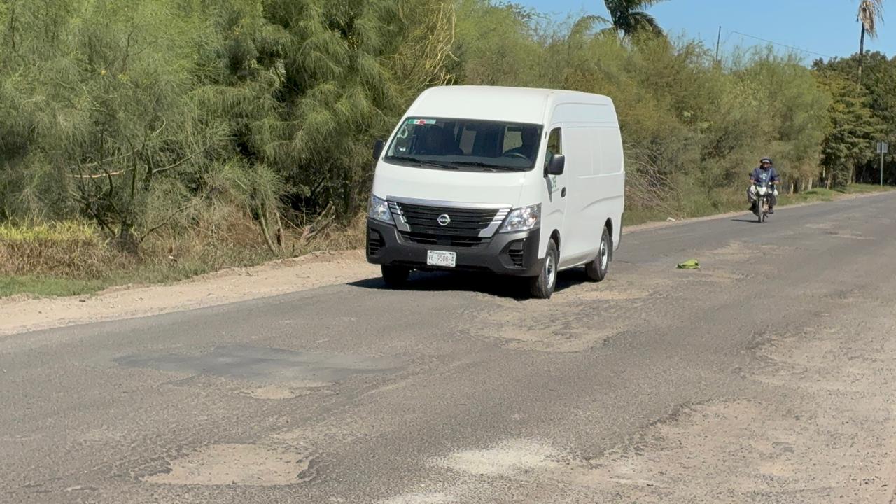 Baches libramiento oriente de Los Mochis