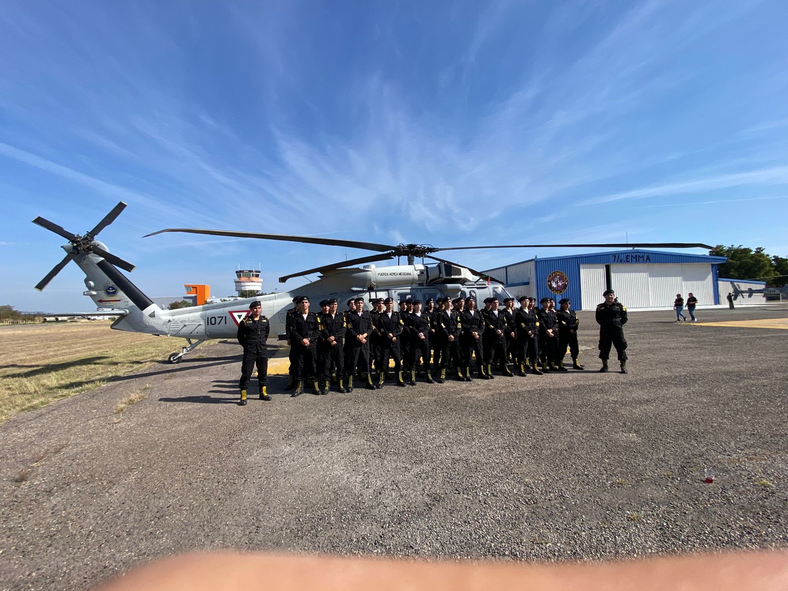 Ejército realiza paseo dominical en la Base Aérea Milltar #10, en Culiacán