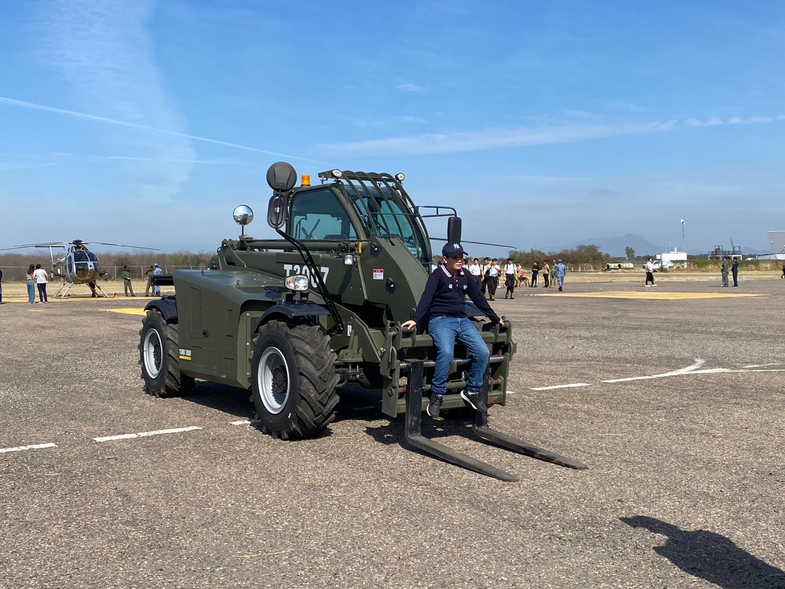 Ejército realiza paseo dominical en la Base Aérea Milltar #10, en Culiacán