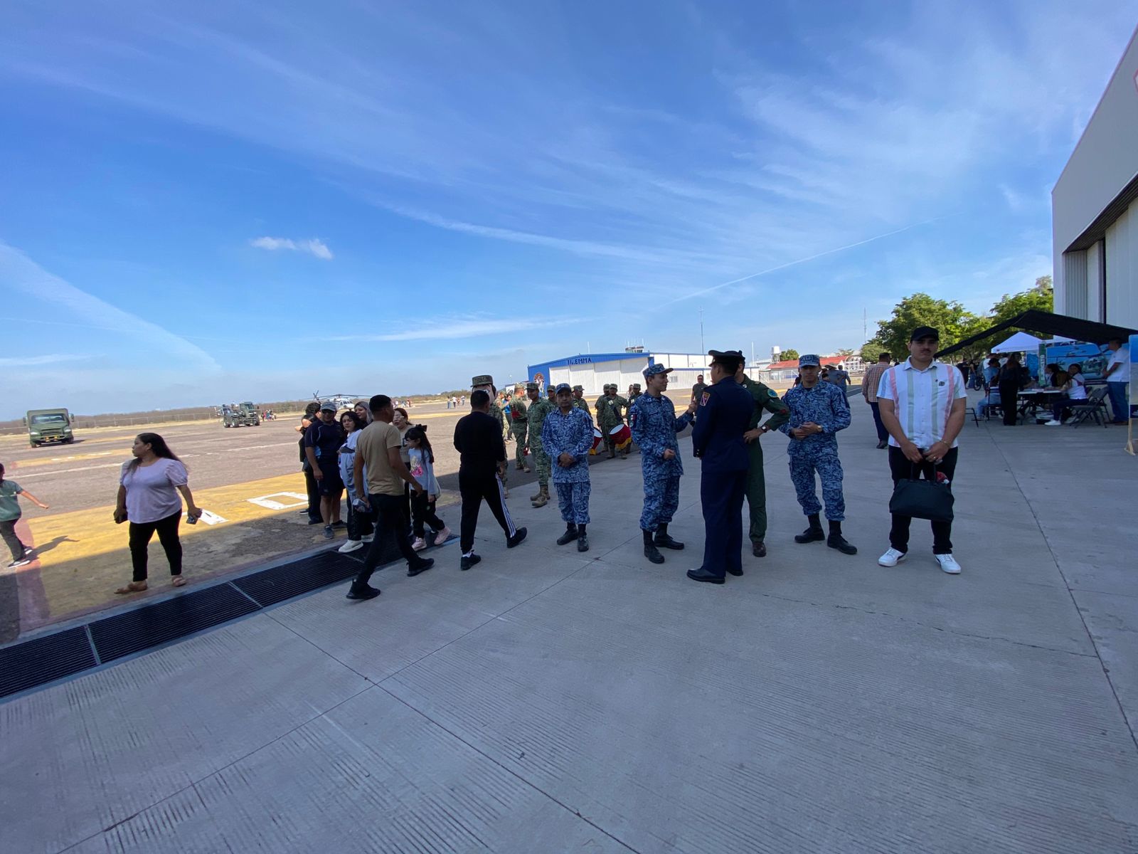 Ejército realiza paseo dominical en la Base Aérea Milltar #10, en Culiacán