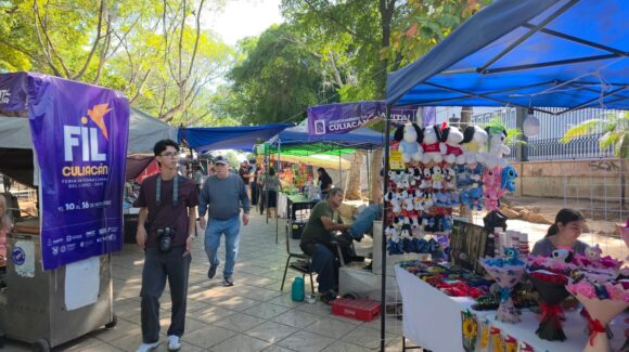 ¿Ya tienes regalo para este 14 de febrero? Comerciantes inauguran Bazar del Amor en centro de Culiacán