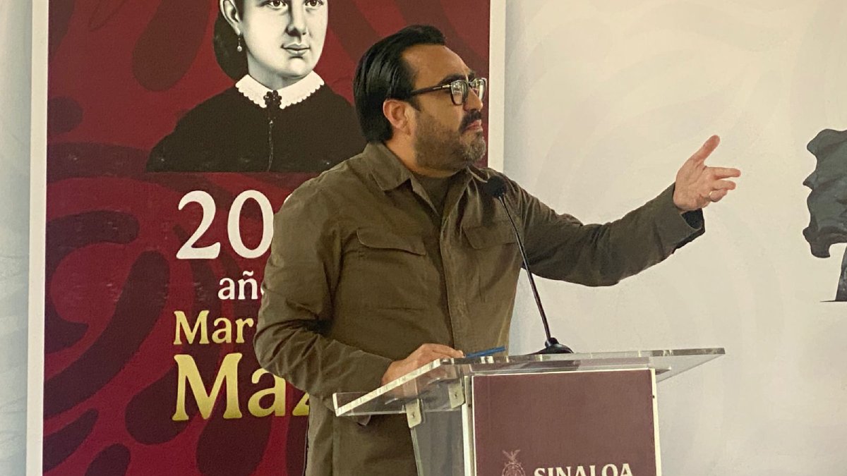 bienestar y ayuntamiento de culiacan entregan tarjetas de apoyos sociales alcalde