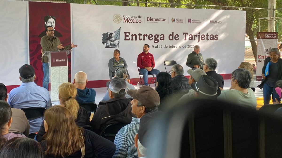 bienestar y ayuntamiento de culiacan entregan tarjetas de apoyos sociales evento
