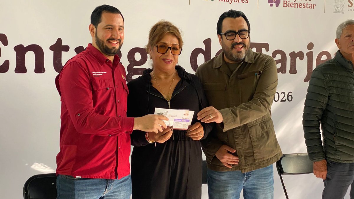 bienestar y ayuntamiento de culiacan entregan tarjetas de apoyos sociales lugar