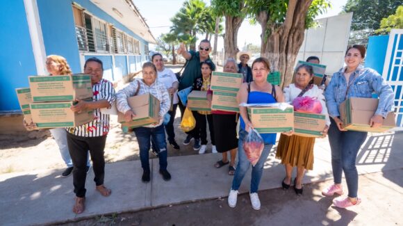 Acercan salud y trámites gratuitos a familias de Piaxtla de Abajo, San Ignacio, con las Brigadas del Bienestar del DIF Sinaloa