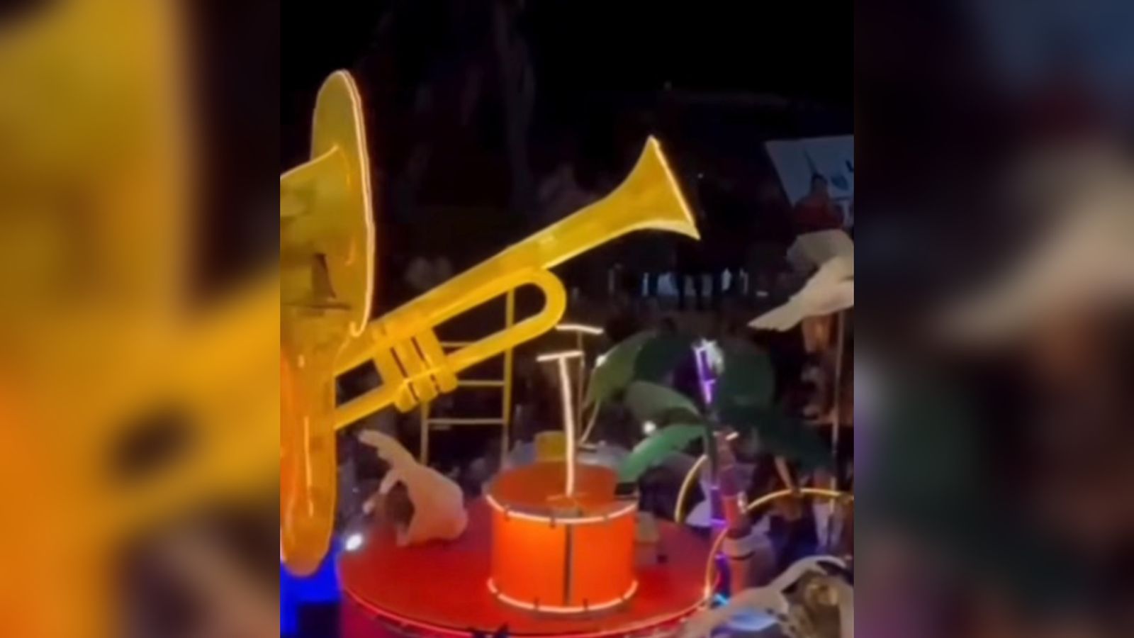 Caída de Aldo De Nigris en el Carnaval de Mazatlán