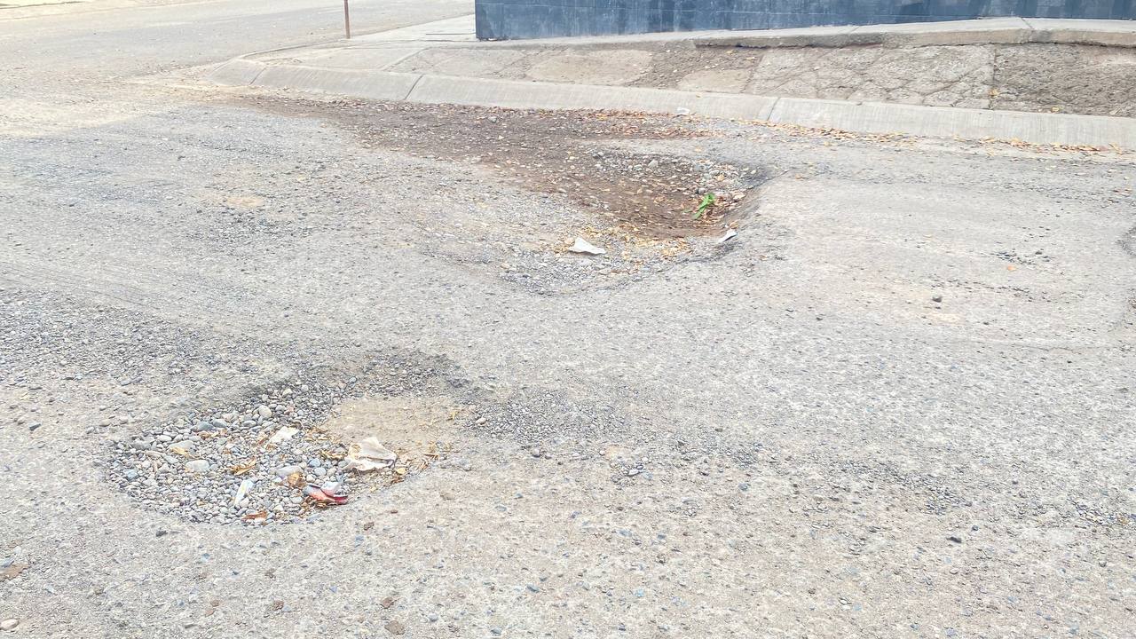 Calle dañada de Guasave